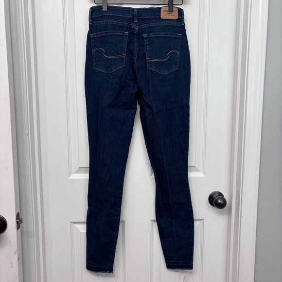 Signature by Levi Strauss Dark Blue Ultra High Rise Jeggings Size 4 - Picture 2 of 15